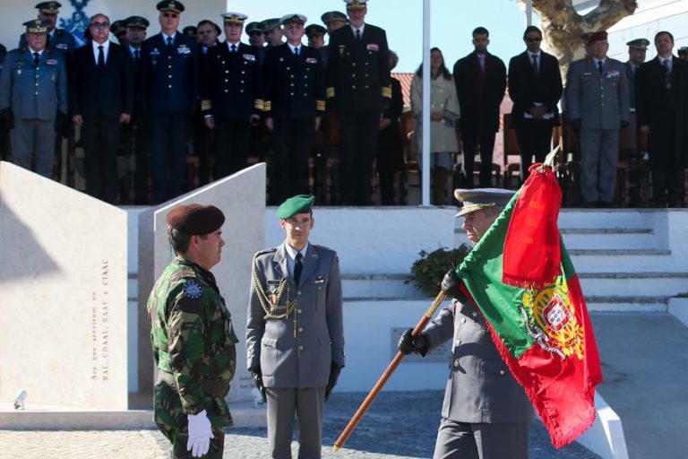 MINISTRO ELOGIA COMANDO PORTUGUÊS DE MISSÃO EUROPEIA NA REPÚBLICA CENTRO-AFRICANA