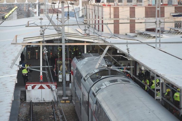 ACIDENTE FERROVIÁRIO EM ESPANHA PROVOCA 39 FERIDOS, DOIS EM ESTADO GRAVE