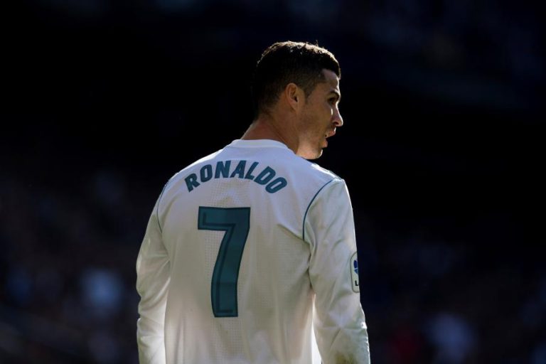 CRISTIANO RONALDO NOVAMENTE DESPORTISTA EUROPEU DO ANO PARA AGÊNCIAS DE NOTÍCIAS