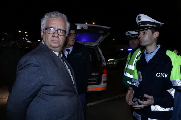 MAI ELOGIA DESEMPENHO DA PSP EM ASSALTO A CARRINHA DE VALORES