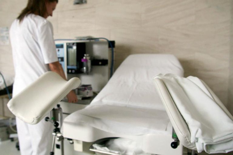 ABORTO VOLTA A BAIXAR EM 2016, TRABALHADORAS NÃO QUALIFICADAS PREDOMINAM PELA PRIMEIRA VEZ