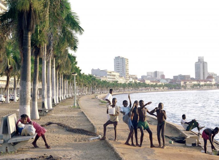 LIBERALIZAÇÃO DAS TELECOMS EM ANGOLA É POSITIVA MAS EXIGE INVESTIMENTO AVULTADO, DIZ CONSULTORA BMI