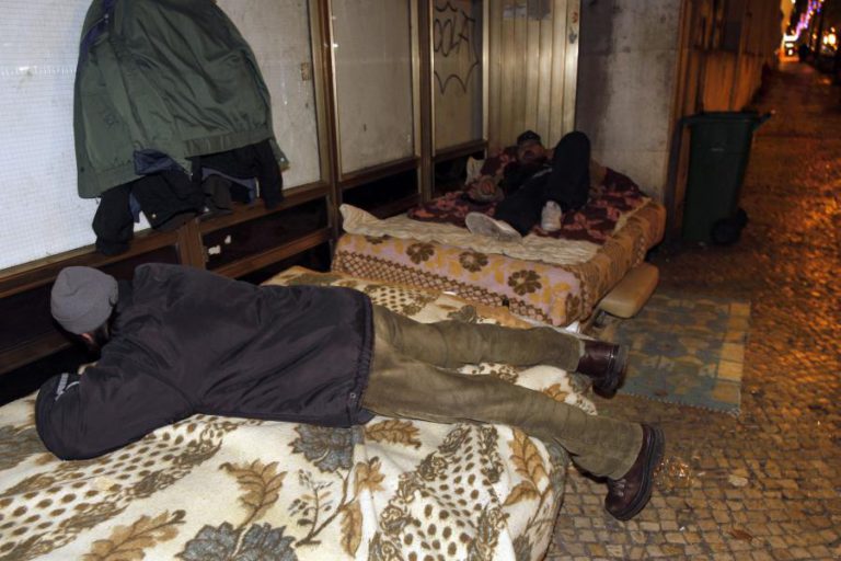 PSD QUESTIONA CÂMARA DE LISBOA SOBRE PLANO DE CONTINGÊNCIA PARA O FRIO E PEDE “MEDIDAS IMEDIATAS”