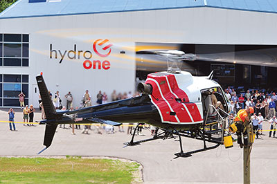 HELICÓPTERO DA HYDRO ONE CAI EM TWEED