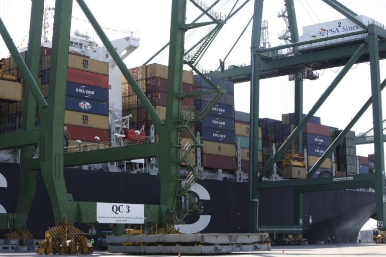 COMÉRCIO EXTERNO DA CHINA CRESCE 14,2% EM 2017 APÓS DOIS ANOS A RECUAR
