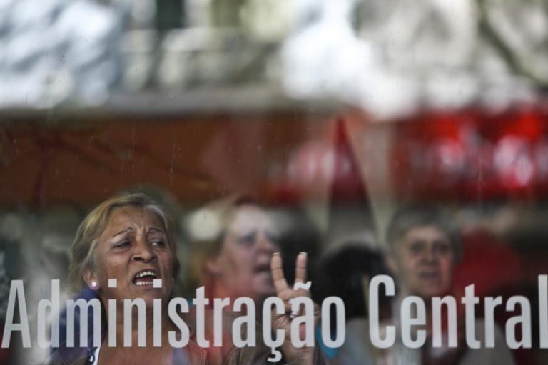 POUCOS FUNCIONÁRIOS PÚBLICOS RECEBERAM ESTE MÊS ACRÉSCIMO REMUNERATÓRIO