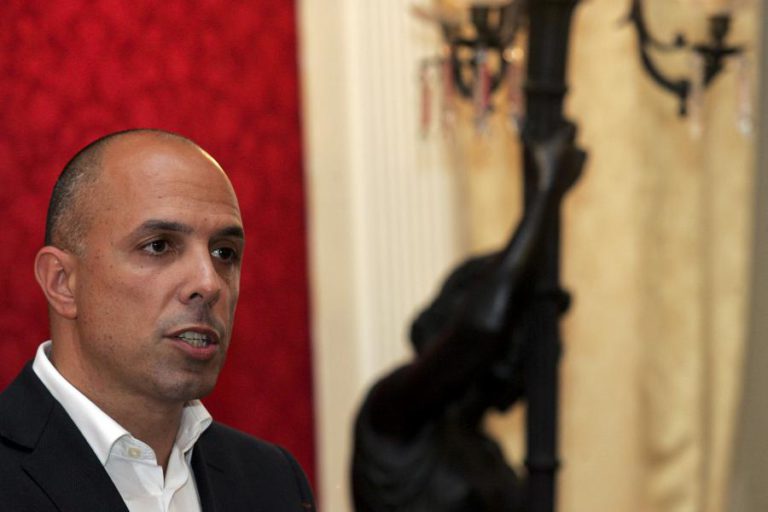 PRESIDENTE DA CÂMARA DO FUNCHAL ARGUIDO NO PROCESSO RELATIVO A QUEDA DE ÁRVORE