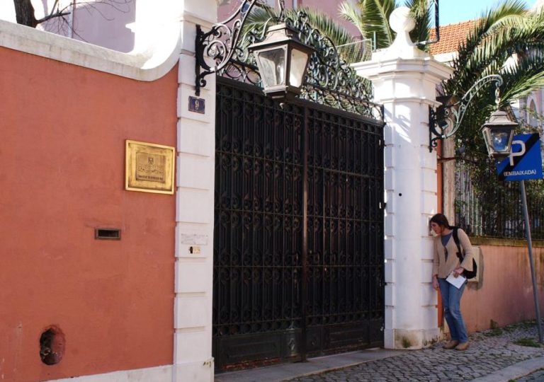 FILHOS DO ANTIGO EMBAIXADOR DO IRAQUE ACUSADOS DE TENTATIVA DE HOMICÍDIO