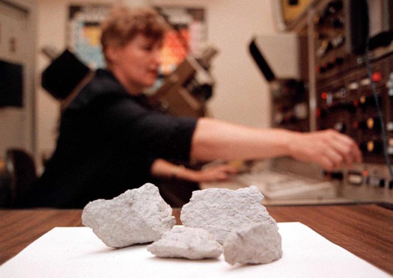 DOIS METEORITOS QUE CAÍRAM NA TERRA EM 1998 CONTÊM ‘INGREDIENTES DA VIDA’