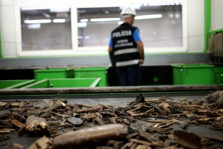 MAIS DE 26 MIL ARMAS DE FOGO E BRANCAS DESTRUÍDAS EM 2017 PELA PSP
