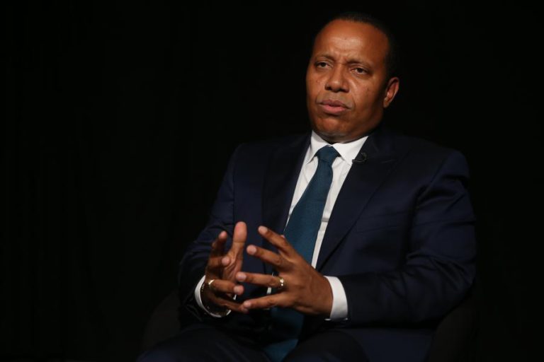 PM SÃO-TOMENSE ACUSA OPOSIÇÃO DE CRIAR INSTABILIDADE E CONVIDA ONU A VISITAR O PAÍS