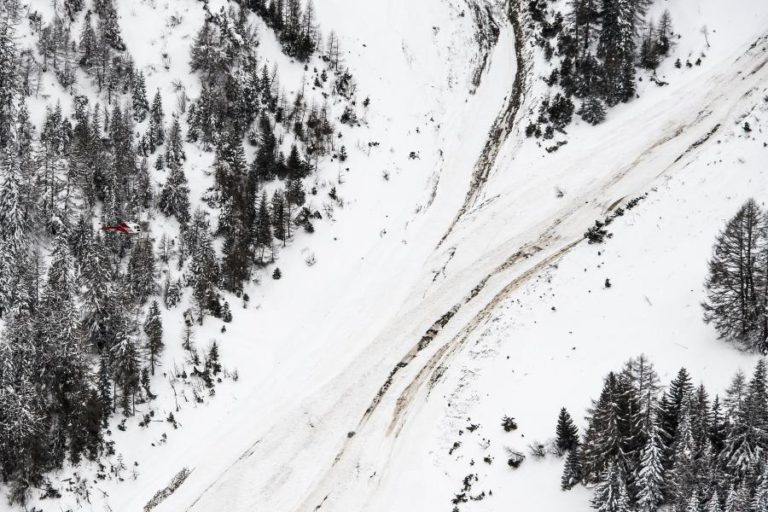 PELO MENOS CINCO SOLDADOS MORTOS EM AVALANCHE NO SUDESTE DA TURQUIA
