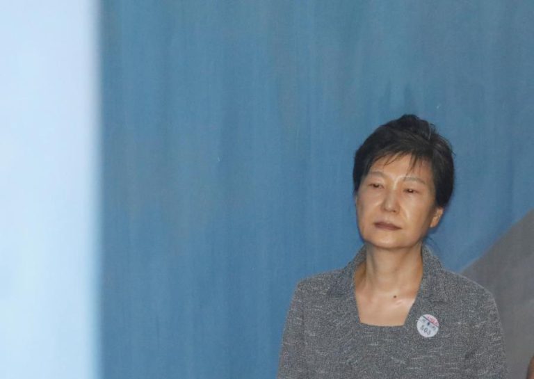 EX-PRESIDENTE SUL-COREANA ACUSADA DE DESVIO DE FUNDOS DOS SERVIÇOS SECRETOS