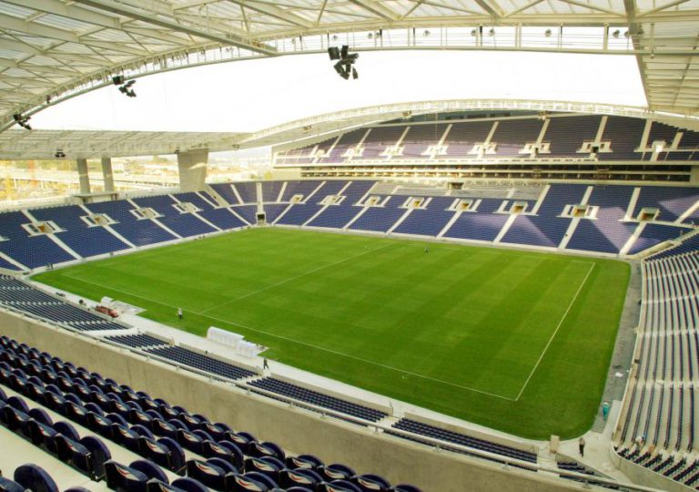 ESTÁDIO DO DRAGÃO ENTRE OS NOVE CANDIDATOS A RECEBER A SUPERTAÇA EUROPEIA DE 2020