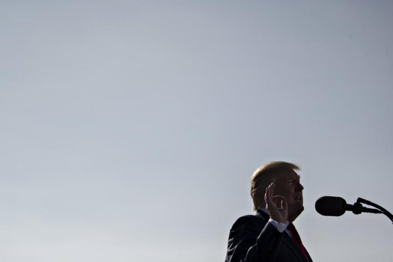 DONALD TRUMP RECORRE AO CALÃO PARA INSULTAR HAITI, EL SALVADOR E PAÍSES AFRICANOS
