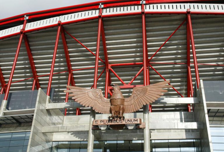 BENFICA CONFIRMA REALIZAÇÃO DE BUSCAS, MAS DIZ QUE NÃO TÊM O CLUBE POR OBJETO