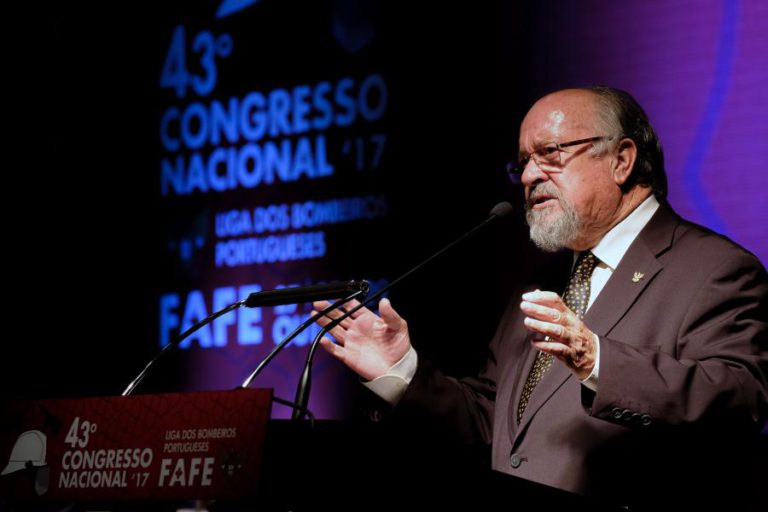 LIGA DOS BOMBEIROS DIZ QUE MAI DEMONSTROU ABERTURA PARA NEGOCIAR PROPOSTAS