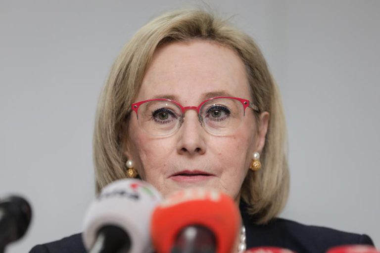 DIRETORA-GERAL DA SAÚDE ALERTA PARA GRIPE, MAS DIZ QUE PAÍS ESTÁ PREPARADO