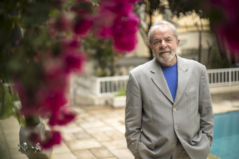 “QUANTO MAIS ME PERSEGUEM, MAIS EU SUBO NAS SONDAGENS”, DIZ LULA DA SILVA