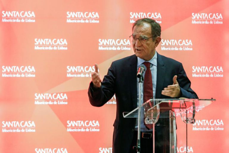 PROVEDOR DA SANTA CASA OUVIDO HOJE NO PARLAMENTO SOBRE EVENTUAL ENTRADA NO MONTEPIO