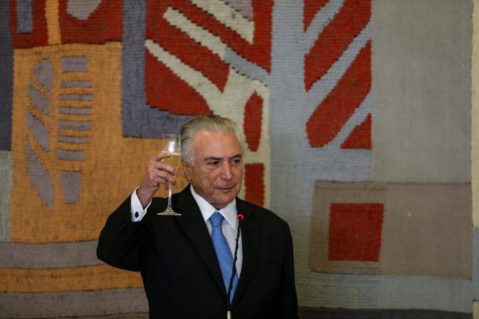 23440590.jpg