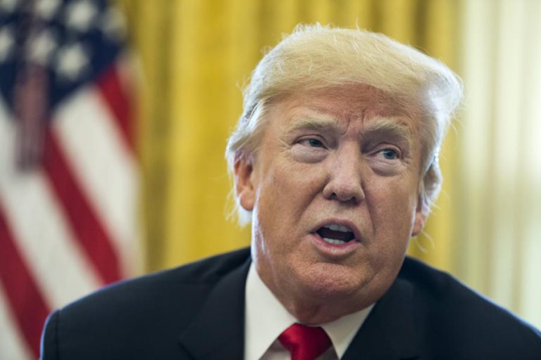 TRUMP ACUSA PAQUISTÃO DE “MENTIRAS E FRAUDES” NA LUTA CONTRA O TERRORISMO