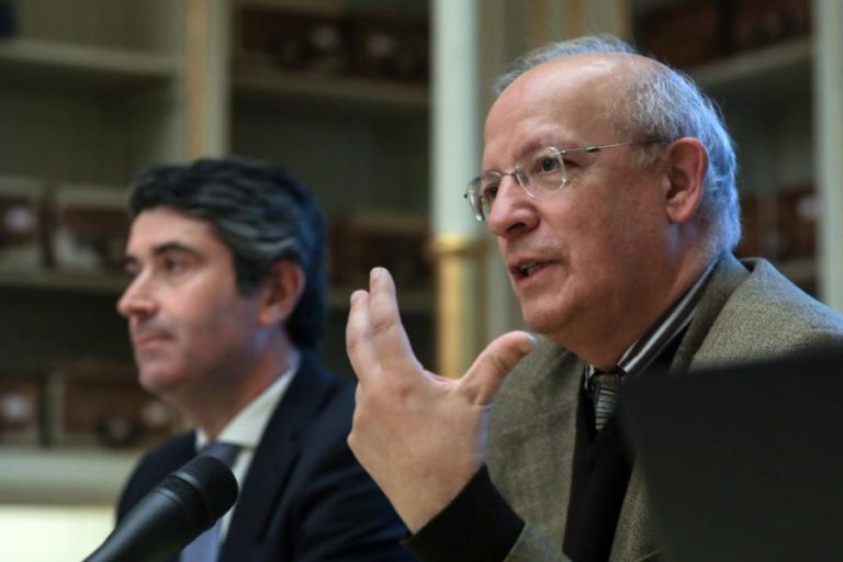 LISTAS TRANSNACIONAIS AO PARLAMENTO EUROPEU SÃO “IDEIA A DISCUTIR” – SANTOS SILVA
