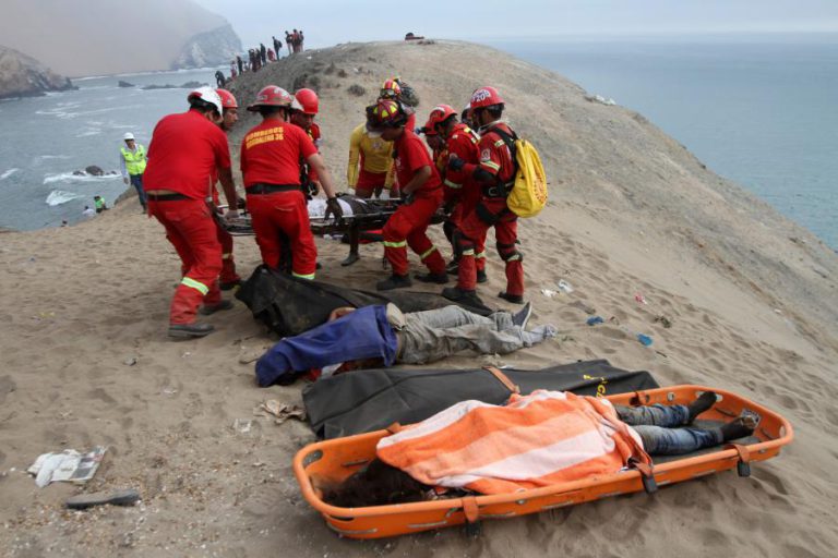 SOBE PARA 48 NÚMERO DE MORTOS EM ACIDENTE NO PERU – POLÍCIA