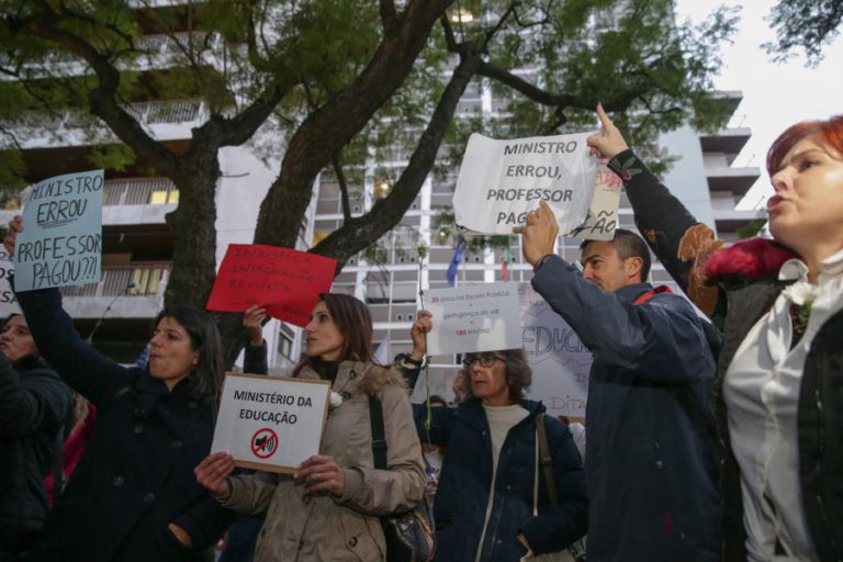 GOVERNO E PROFESSORES TERMINAM NEGOCIAÇÕES SEM ACORDO, FENPROF PROMETE “LUTA” EM FEVEREIRO