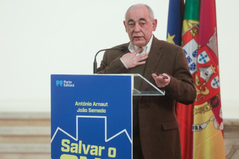 É POSSÍVEL ULTRAPASSAR A CRISE EM QUE A DIREITA MERGULHOU O SNS – JOÃO SEMEDO