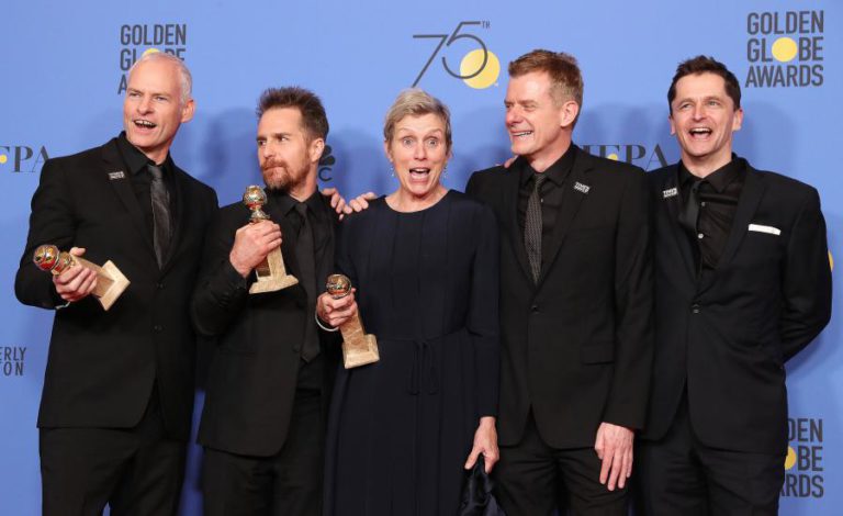 “THREE BILLBOARDS OUTSIDE EBBING, MISSOURI” TRIUNFA NOS GLOBOS DE OURO