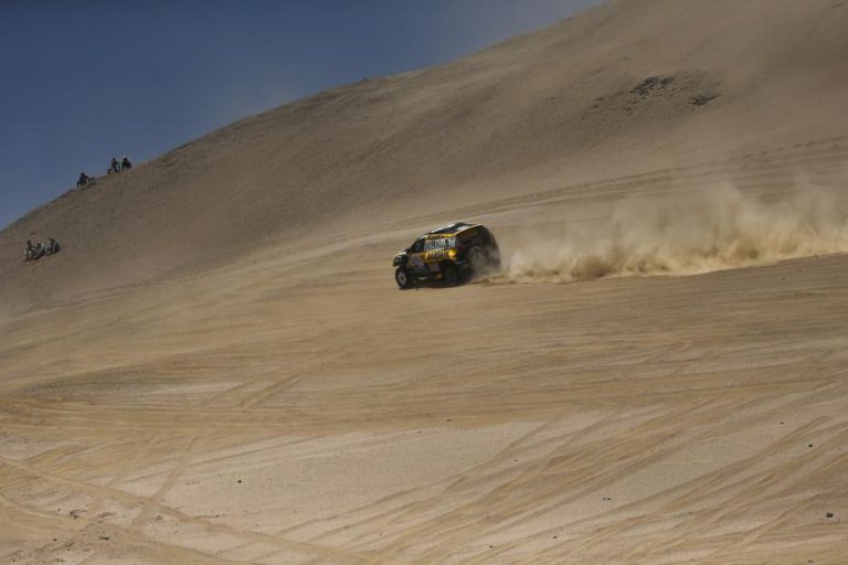 PROBLEMAS MECÂNICOS DITAM DESISTÊNCIA DE CARLOS SOUSA DO DAKAR2018