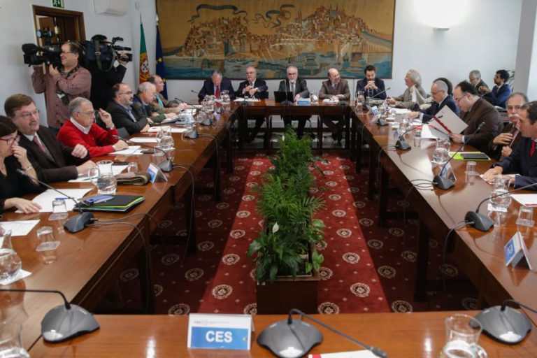 PARCEIROS SOCIAIS DISCUTEM HOJE LIVRO VERDE DAS RELAÇÕES LABORAIS