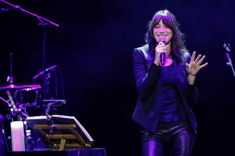 CANCELADOS CONCERTOS DE CARLA BRUNI EM PORTUGAL