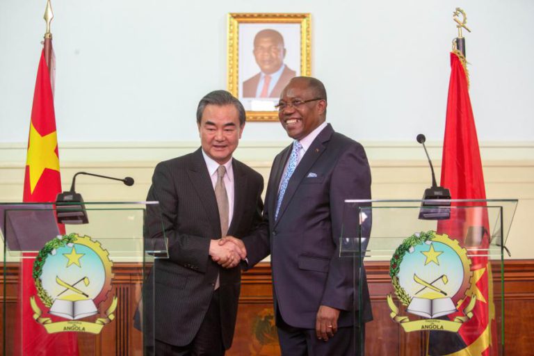 CHINA NÃO ESTÁ PREOCUPADA COM DÍVIDA DE ANGOLA