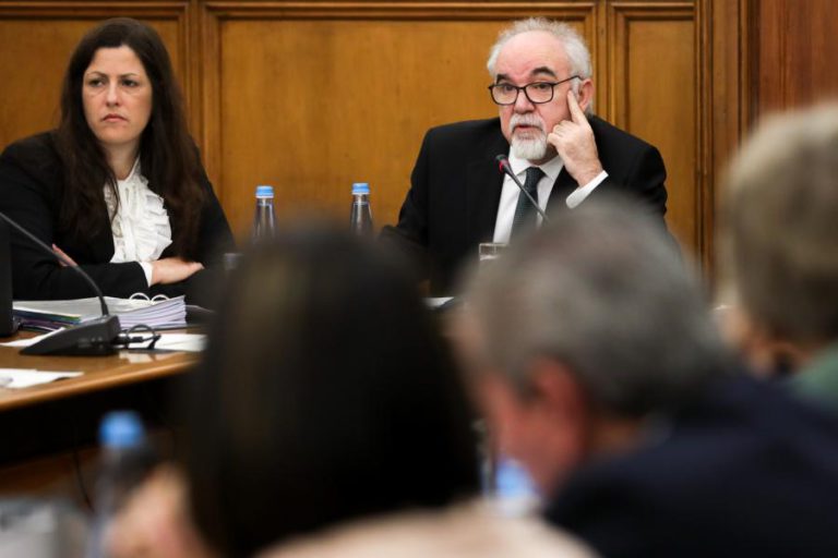 MINISTRO DO TRABALHO ADMITE QUE HÁ SETORES ONDE FALTAM TRABALHADORES ADEQUADOS