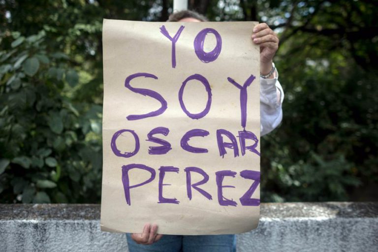 ENTERRO DO INSPETOR DA POLÍCIA CIENTÍFICA VENEZUELANA À PORTA FECHADA