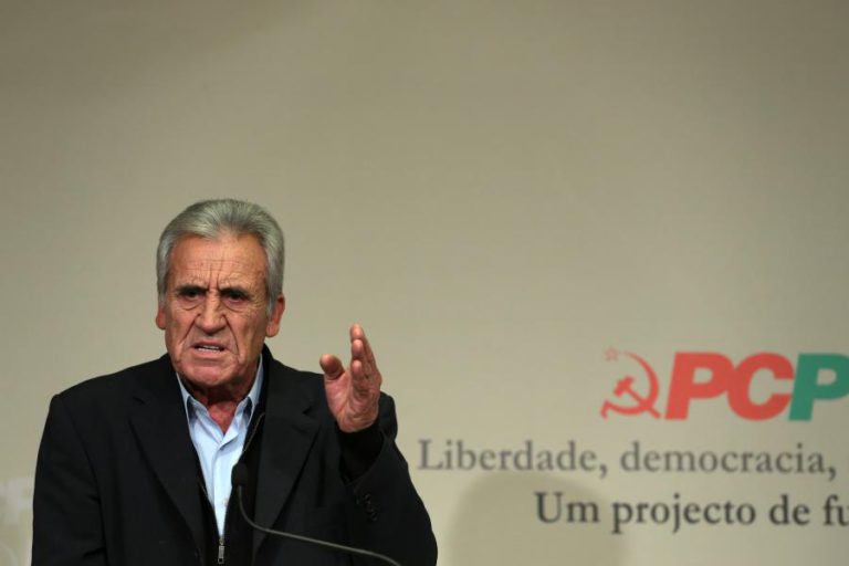 PCP ALERTA PARA “RETOMA FORMAL OU INFORMAL” DO BLOCO CENTRAL E “ONDA DE POPULISMO”