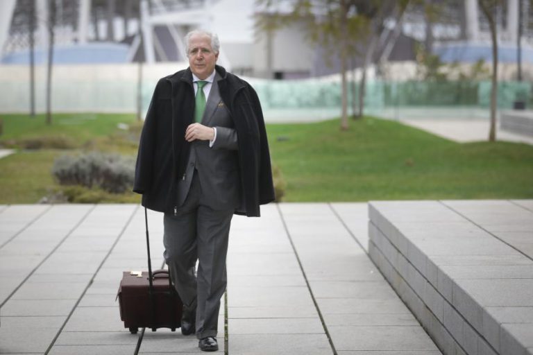 ORLANDO FIGUEIRA DIZ QUE VAI PRESTAR DECLARAÇÕES NO ÂMBITO DA OPERAÇÃO FIZZ