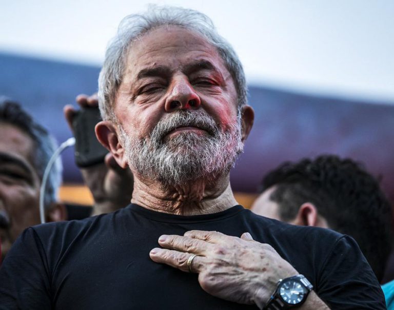 SUPREMO TRIBUNAL BRASILEIRO NEGA PEDIDO PARA EVITAR PRISÃO DE LULA DA SILVA