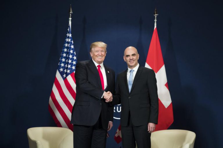 TRUMP DIRIGE “SENTIMENTOS CALOROSOS” AOS AFRICANOS A PARTIR DE DAVOS