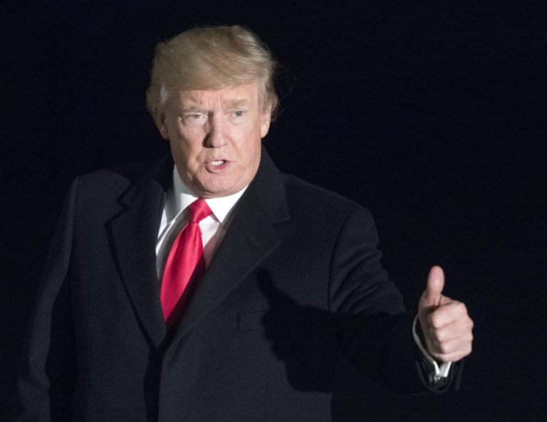 TRUMP APELA PARA “AÇÃO DECISIVA” CONTRA TALIBÃS APÓS ATENTADO EM CABUL