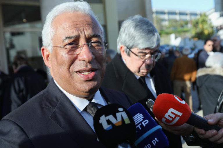 COSTA DIZ QUE A REDUÇÃO DO DESEMPREGO É “PASSO POSITIVO” MAS É PRECISO “BAIXAR MAIS”
