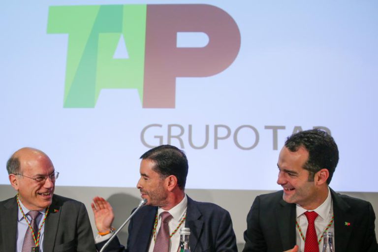 MIGUEL FRASQUILHO “PROFUNDAMENTE TRANQUILO”  COM RECONDUÇÃO NA TAP