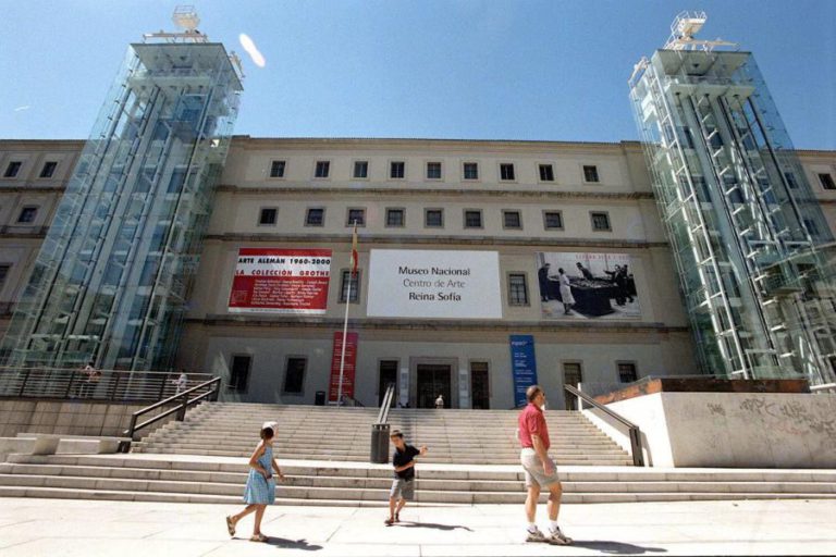CINEMA DE MARGARIDA CORDEIRO E ANTÓNIO REIS NO MUSEU RAINHA SOFIA, DE MADRID