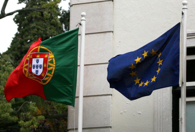 BRUXELAS ADMITE QUE DÉFICE DE PORTUGAL FIQUE ABAIXO DA META EM 2017 MAS ACIMA EM 2018