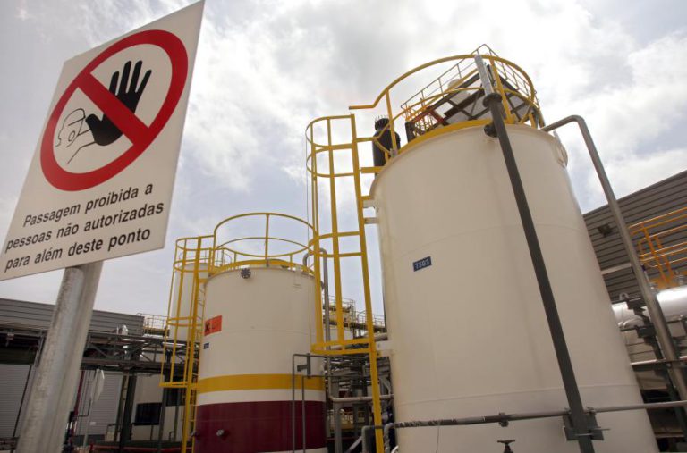 PRODUÇÃO DE RESÍDUOS PERIGOSOS COM “VALOR MÁXIMO” EM 2016