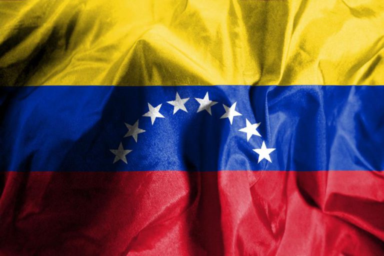 FALHA ELÉTRICA DEIXOU CARACAS E TRÊS CIDADES ÀS ESCURAS E SEM COMUNICAÇÕES NA VENEZUELA