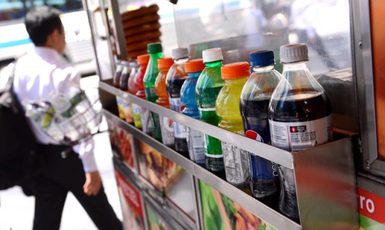QUASE UM TERÇO DOS PORTUGUESES COM MAIS DE 15 ANOS CONSOME REFRIGERANTES