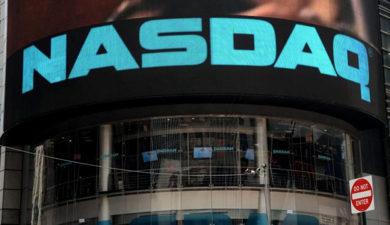 WALL STREET NO VERMELHO DEPOIS DE BCE ALERTAR PARA INCERTEZA DA REFORMA FISCAL